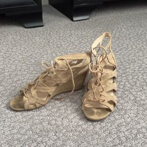 Elegant Tan Wedge Sandals